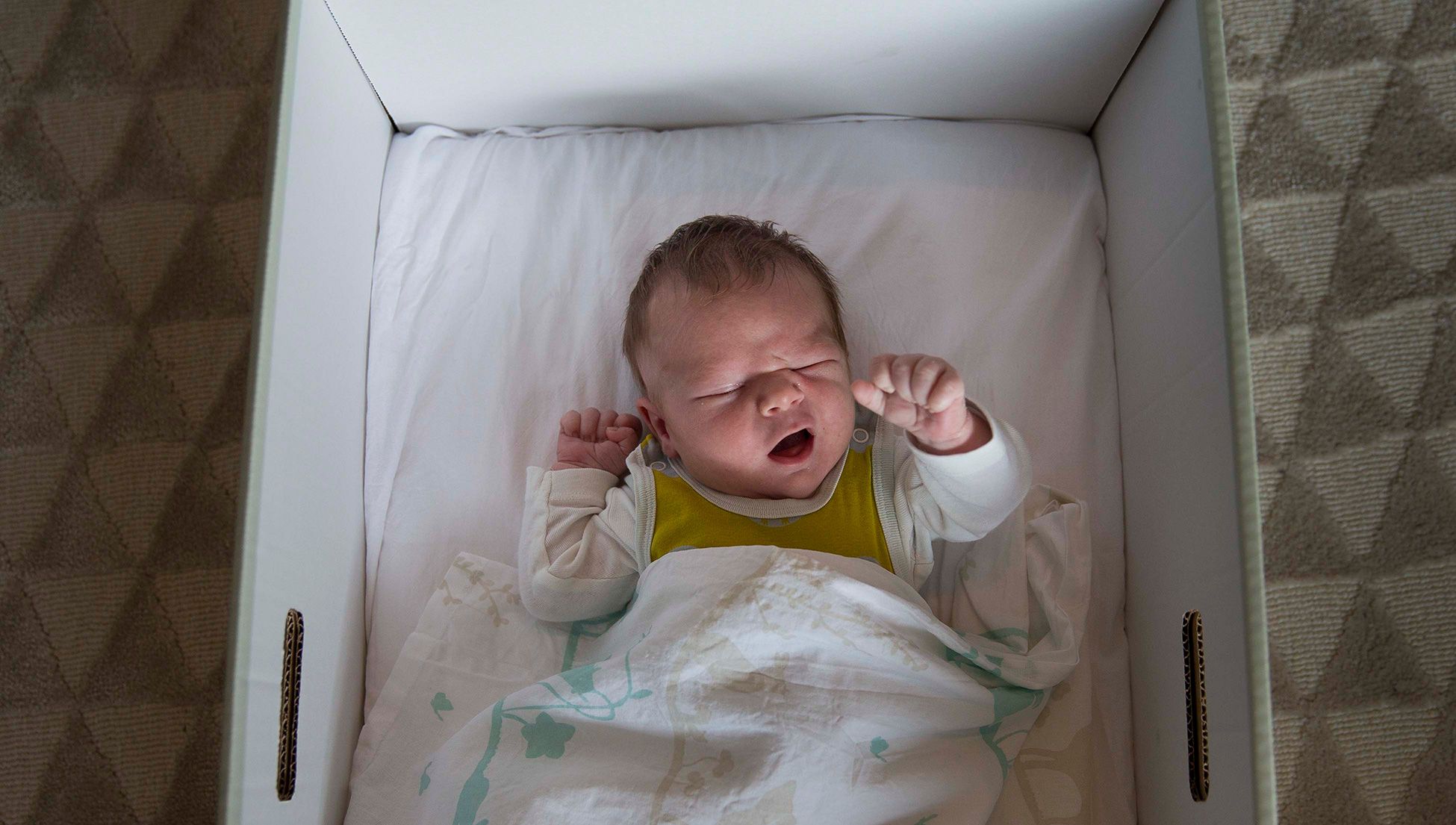 bodem Invloed Bijdragen Finns start life safe and sound with a baby box from the government |  Psyche Ideas